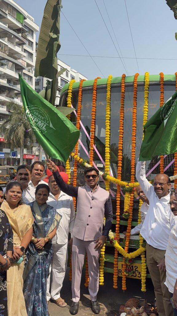 दापोडी ते मार्केट यार्ड पीएमपीएमएल बससेवेचे महापौर रवि लांडगे यांच्या हस्ते उद्घाटन*